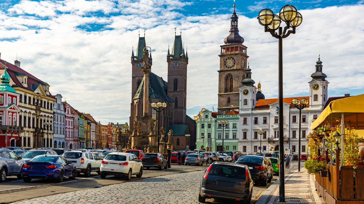 Hradec Králové zrušil oslavy 28. října, farmářské trhy nechá